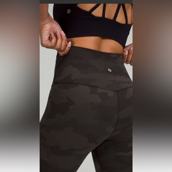EUC Lululemon Align High-Rise Crop 21"
Heritage 365 Camo Dark Olive Multi - Picture 3 of 8